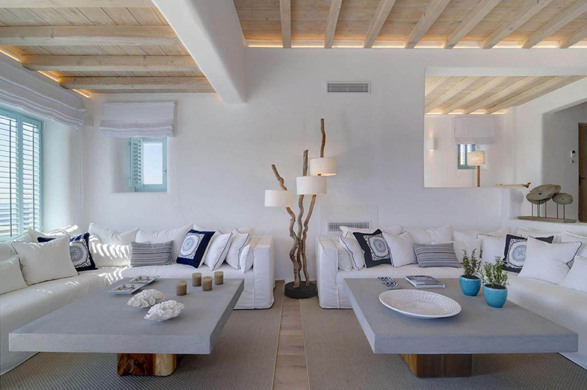 Bluebird Seabird * Mykonos Town